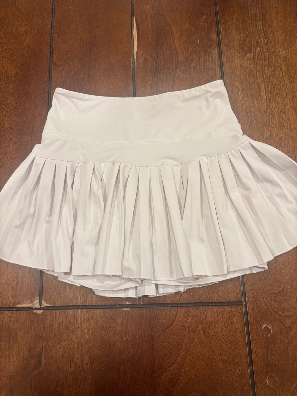Women's White Pleated Mini Skirt with Wide Waistband